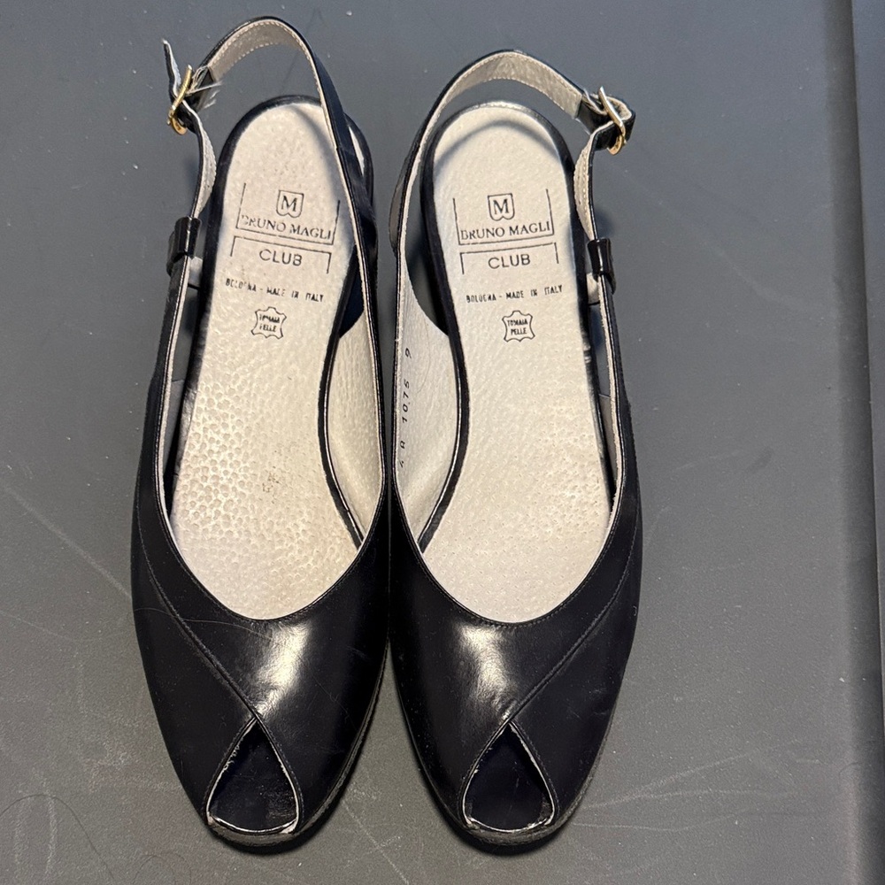 New Bruno Magli Women's Black Peep-Toe Sandals 9B
